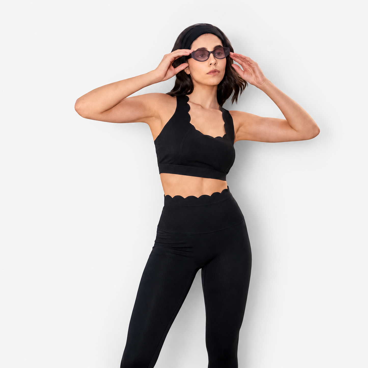 The Scallop Legging in Moon Black